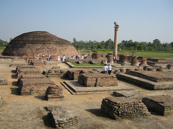 An example of the monastic center at Vaishali. One can still see the remains of one of several stupas, the Ashokan pillar and the later addition of the monks’ cells and the administrative center. Soon these types of monasteries were replaced by rock-cut accommodations because they were more durable. (Photo: Abhishek Singh CC BY-SA 3.0)